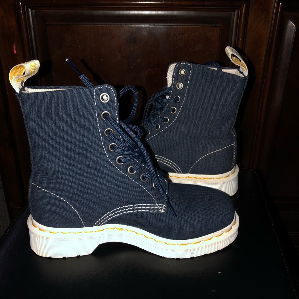 Dr martens uk 3 women’s size 5